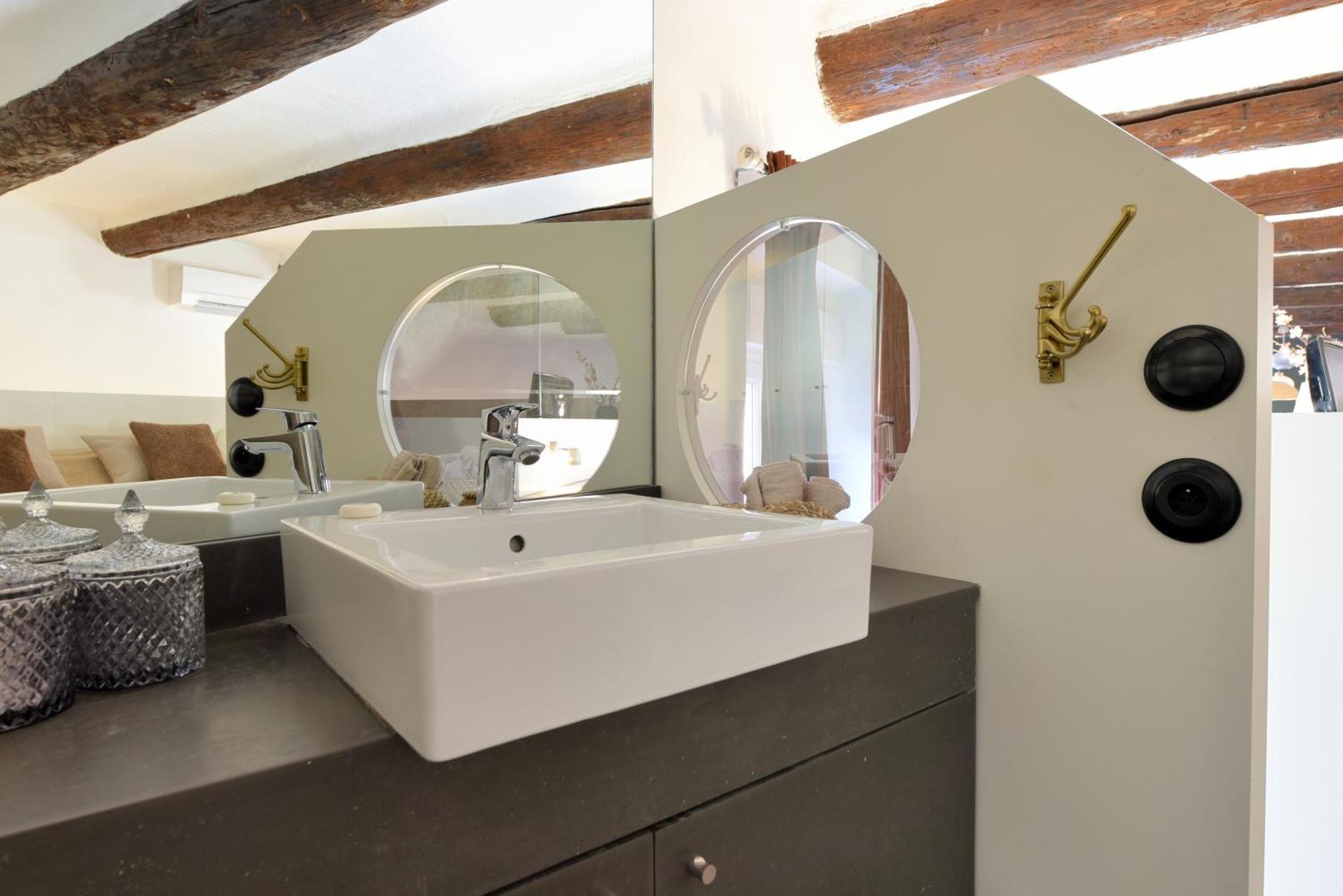 Vieux-Port Magnifique Appartement Loft Marseilles Buitenkant foto
